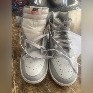 Nike High-Top Sneakers in Light Gray and White